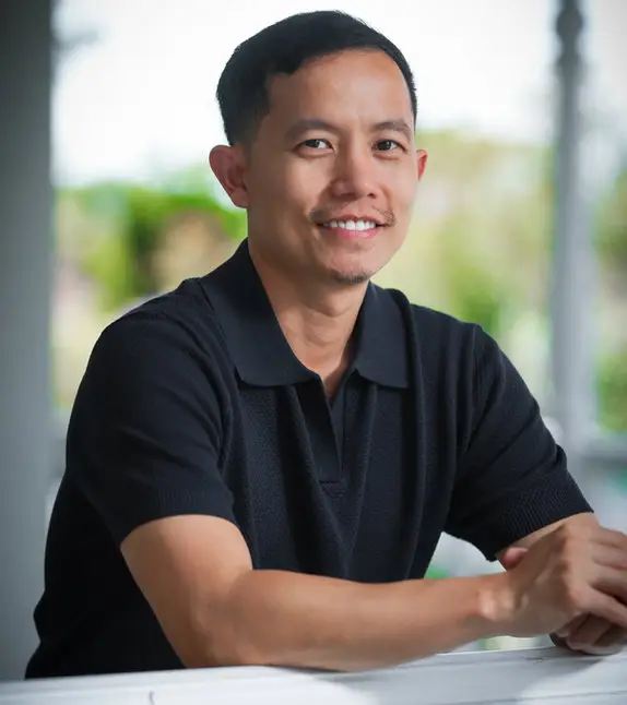 Dr. Nam Bui, DDS